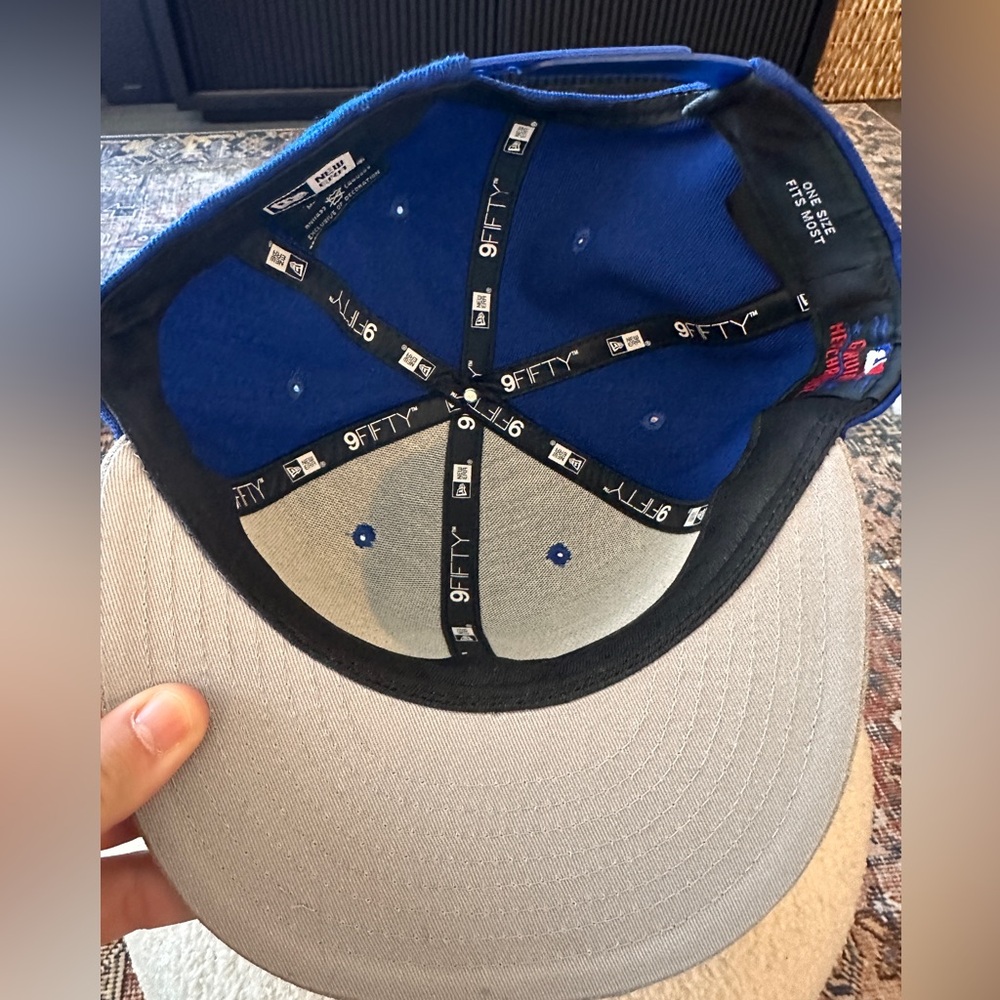 New Era 9Fifty Adjustable Chicago Cubs Hat - Picture 4 of 7
